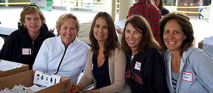 PVHS Parents help at registration day